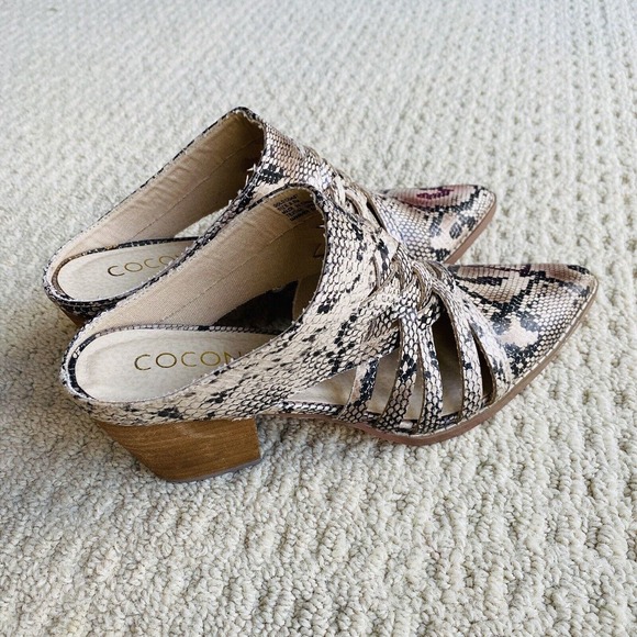 Coconuts By Matisse High Heel Mule Faux Python Upper Cut Outs Pointy Toes 8.5M - Picture 2 of 11